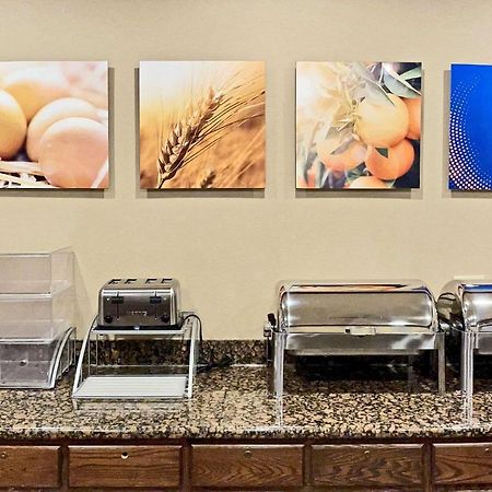 Comfort Suites Oshkosh Luaran gambar
