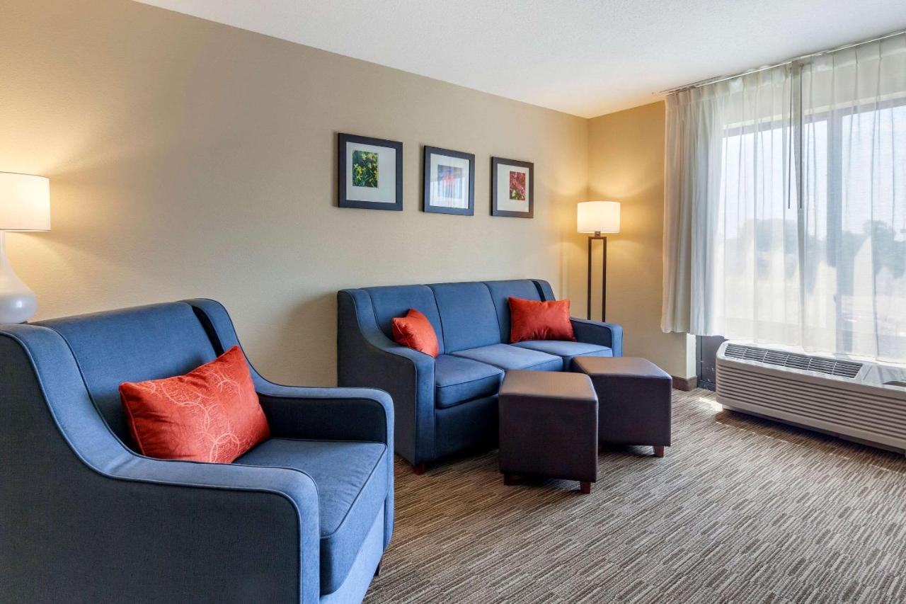 Comfort Suites Oshkosh Luaran gambar