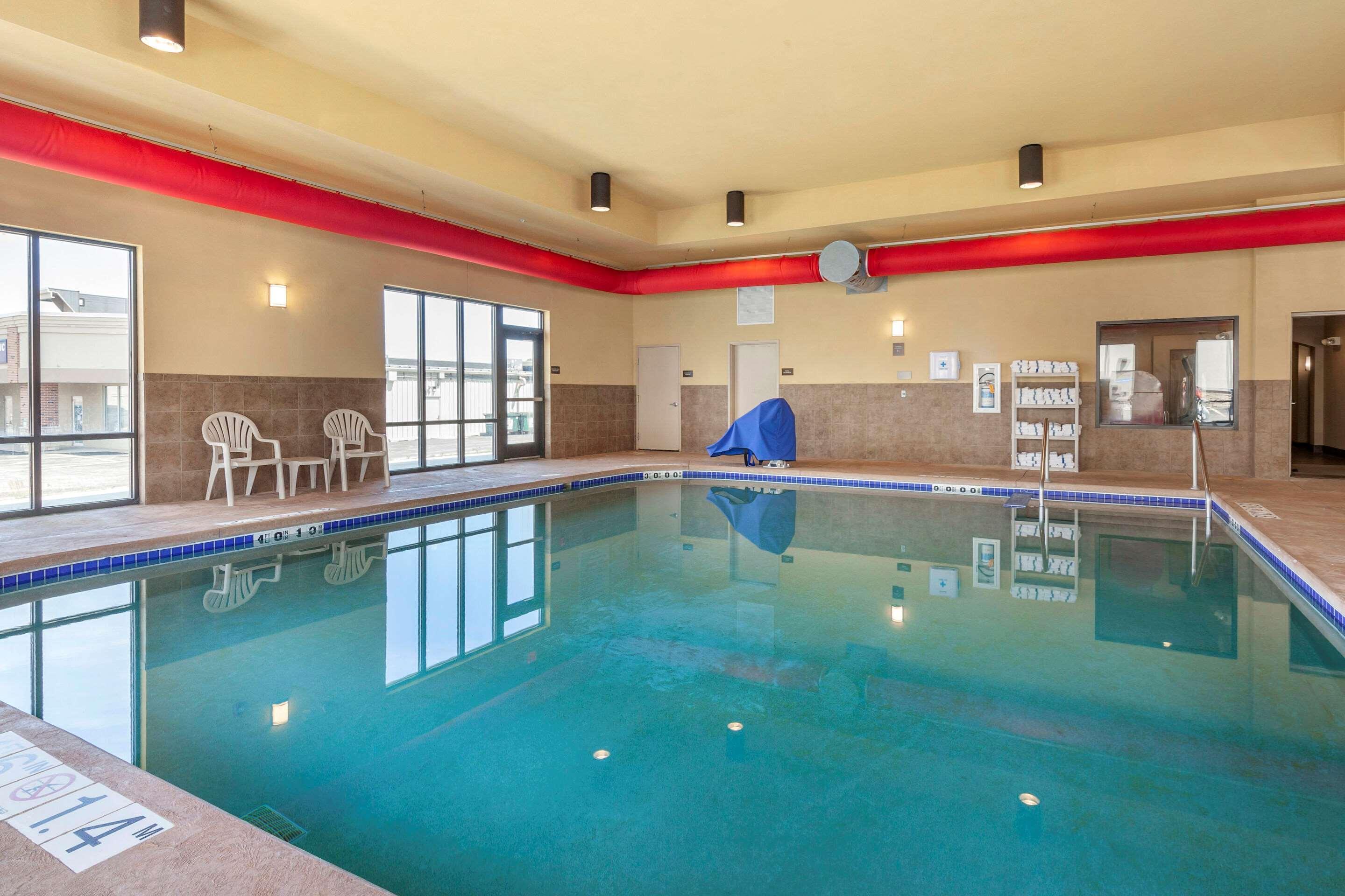 Comfort Suites Oshkosh Luaran gambar