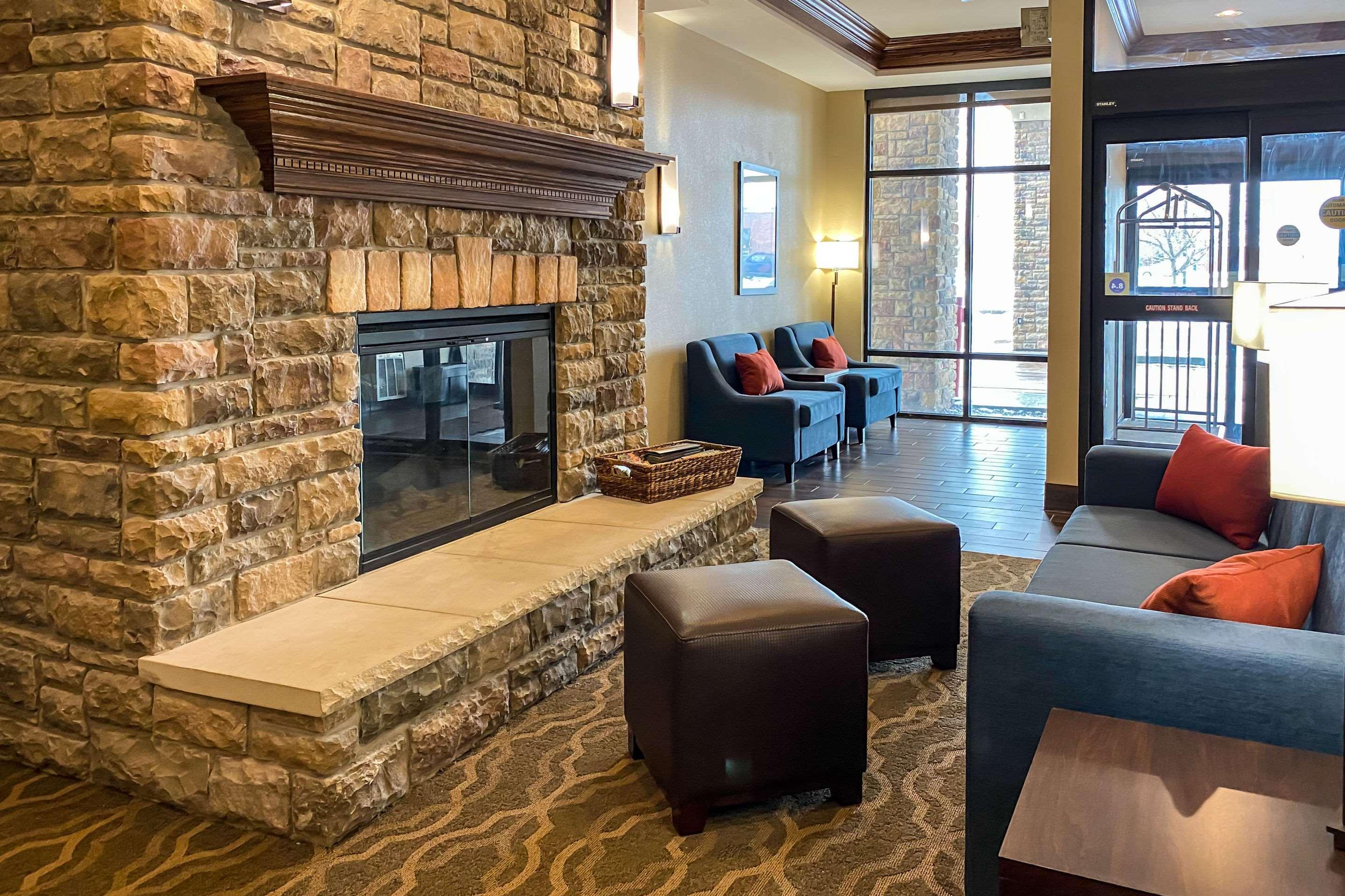 Comfort Suites Oshkosh Luaran gambar