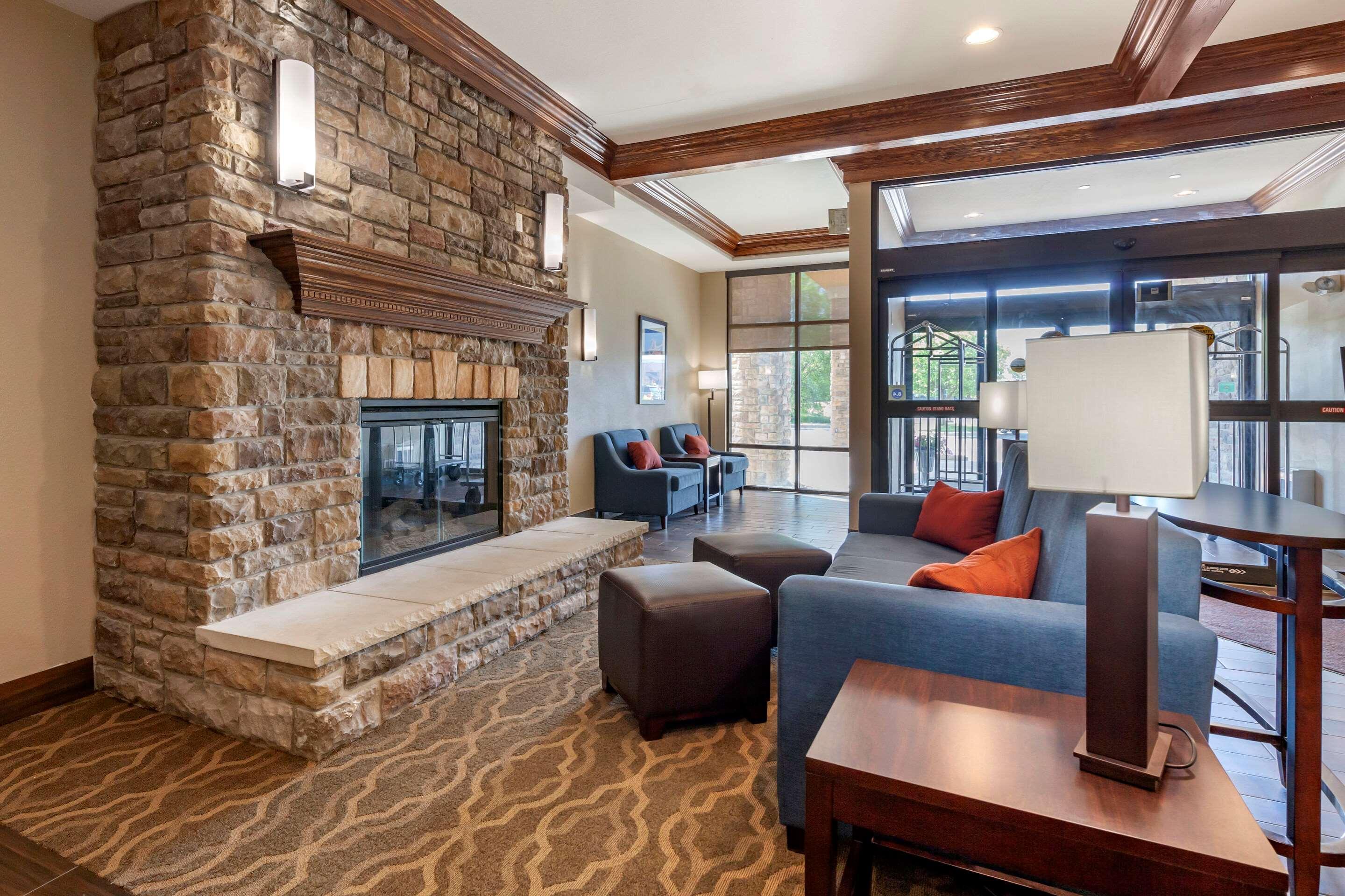 Comfort Suites Oshkosh Luaran gambar