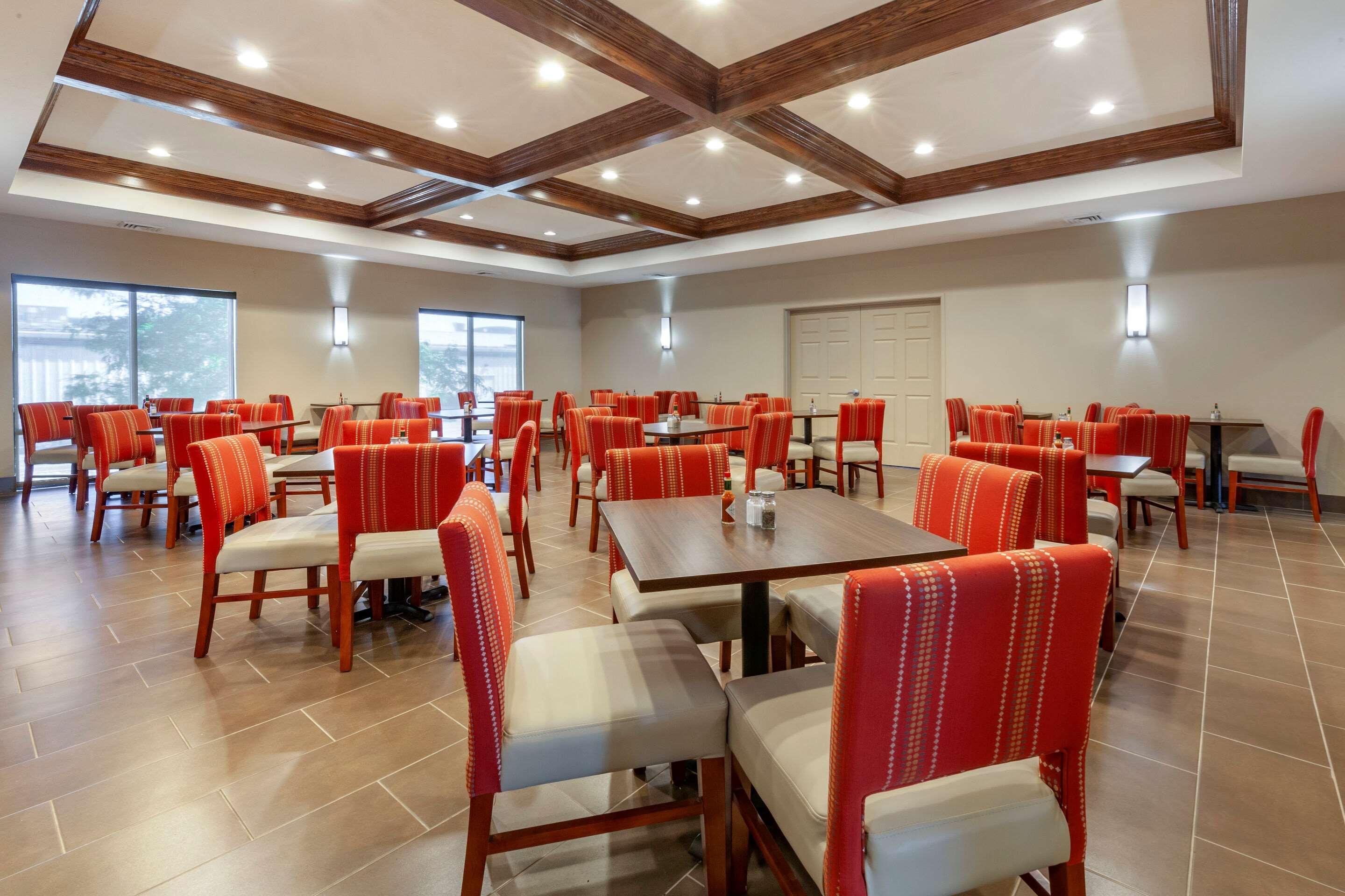 Comfort Suites Oshkosh Luaran gambar